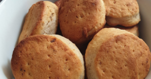 Read more about the article Biscuiti cu Unt