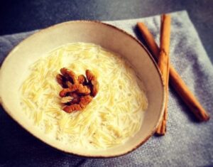 Read more about the article Fidea în lapte cu Cardamom și Mango