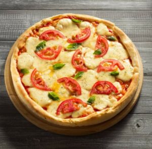 Read more about the article Tartă Margherita cu aluat fraged și sos de roșii aromat