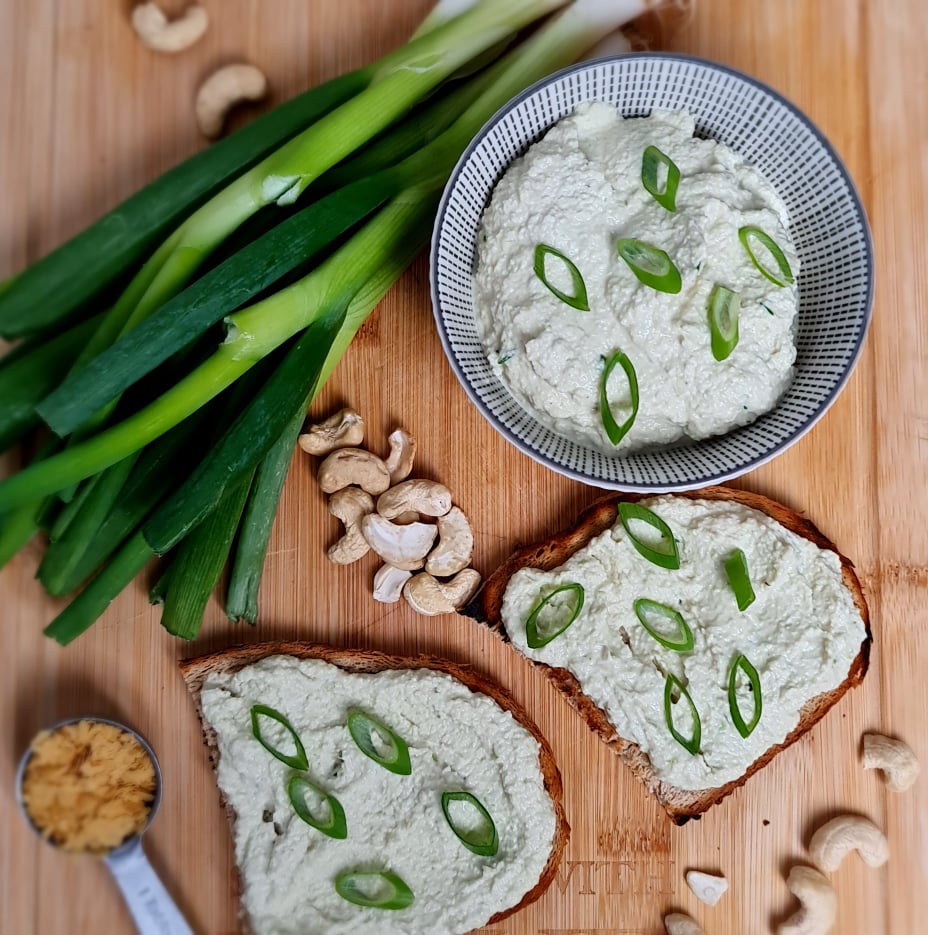 You are currently viewing Pate Raw Vegan din caju și ceapă verde, Ideal pentru mic dejun