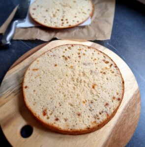 Read more about the article Blat de tort cu portocale pentru un desert gustos