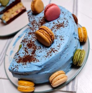 Read more about the article Tort cu macarons – Un deliciu rapid și gustos