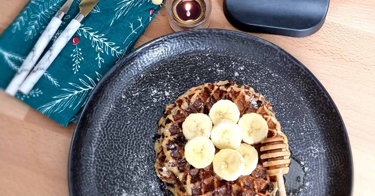 Read more about the article Waffles cu brânză de caju și banane