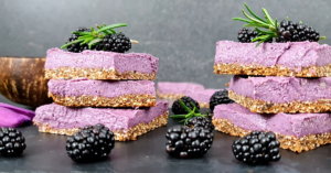 Read more about the article Raw Vegan Blackberries Cheesecake Bites