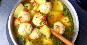 Read more about the article Borș cu Perișoare din Caju