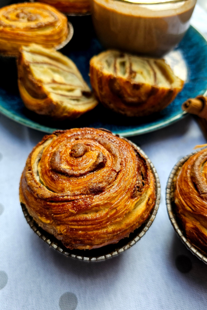 Cruffins cu Scorțișoară